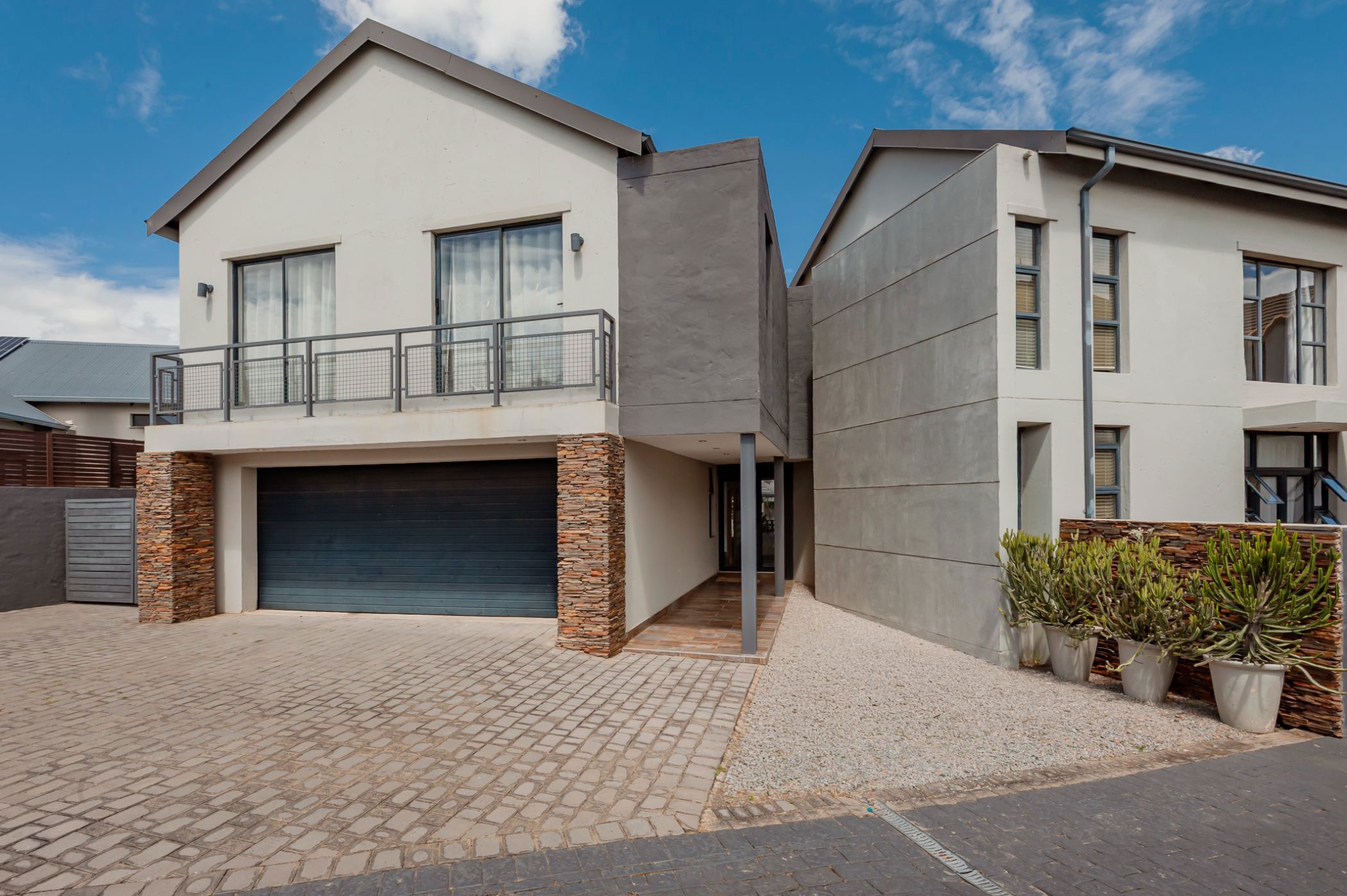 Double-storey house for sale in Copperleaf - 1CU1730985