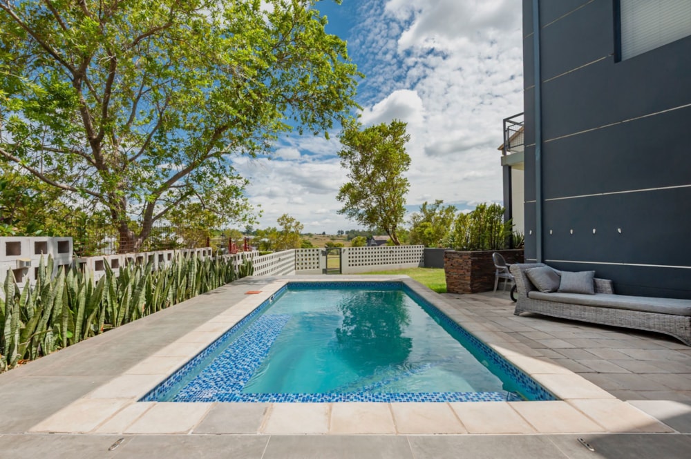 Double-storey house for sale in Copperleaf - 1CU1730985