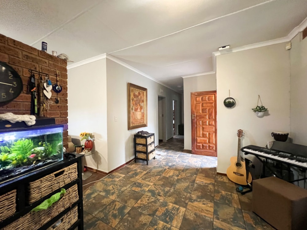 House to rent in Sonheuwel - 1NS1734181