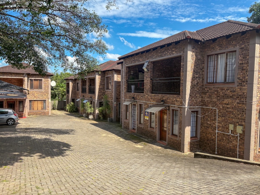 Apartment for sale in Sonheuwel - 1NS1726030 Apartment for sale in Sonheuwel - 1NS1726030