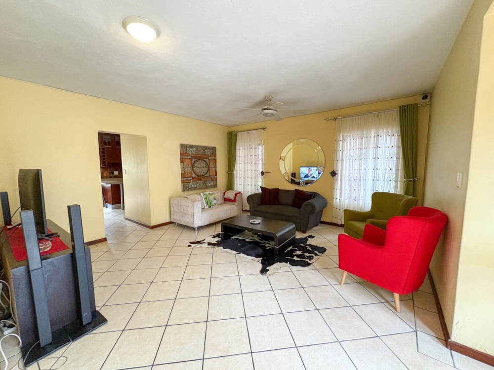 Apartment for sale in Sonheuwel - 1NS1726030 Apartment for sale in Sonheuwel - 1NS1726030