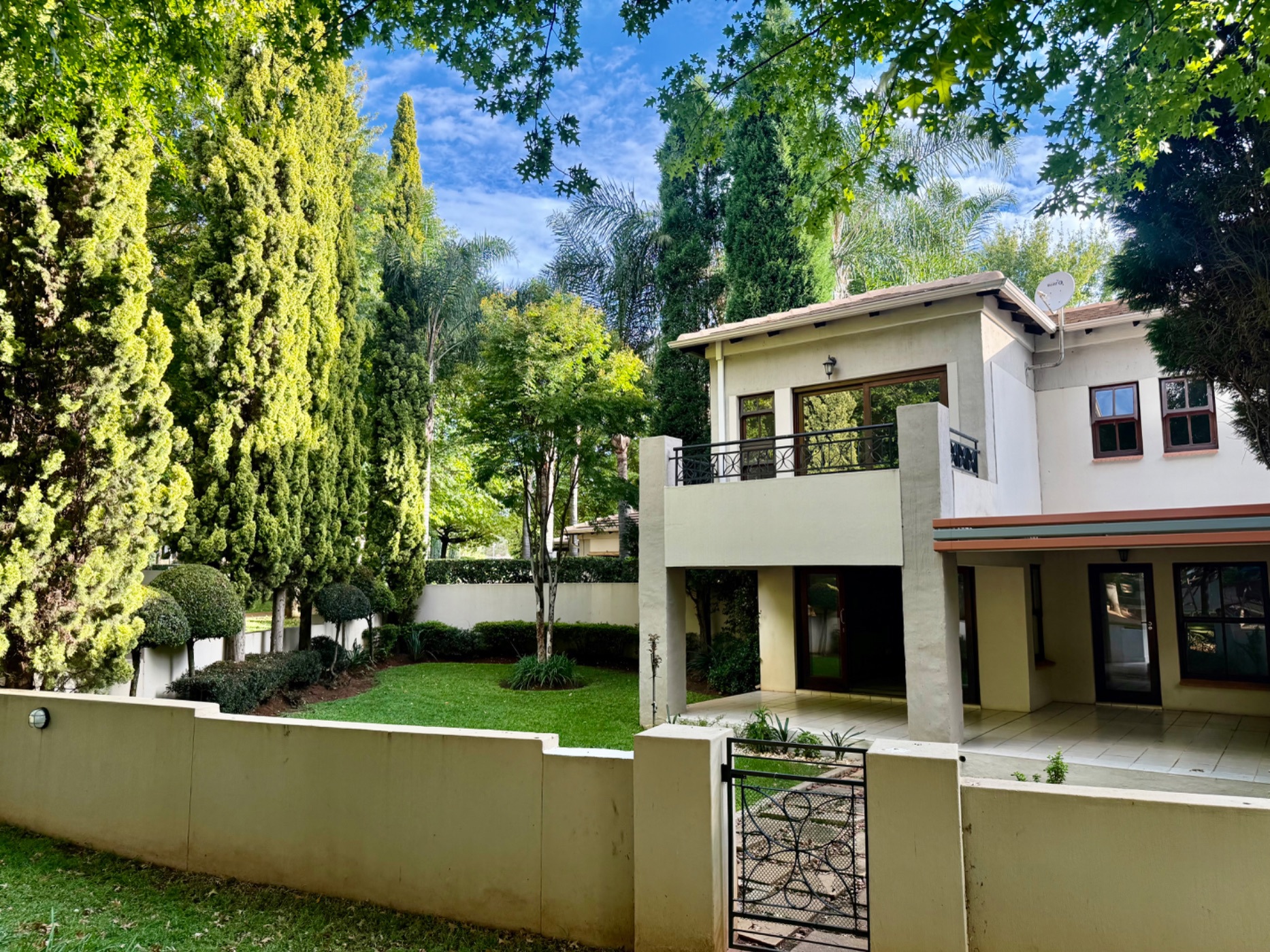 Townhouse to rent in Boardwalk Manor Estate - PTL1733227