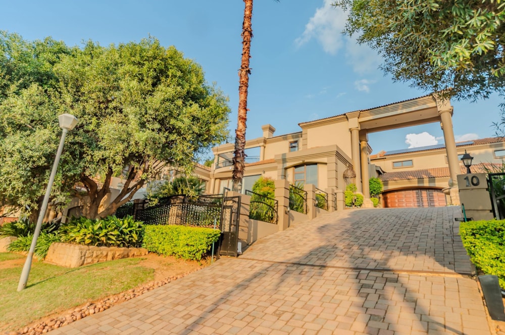 House for sale in Waterkloof Ridge - PT1731466