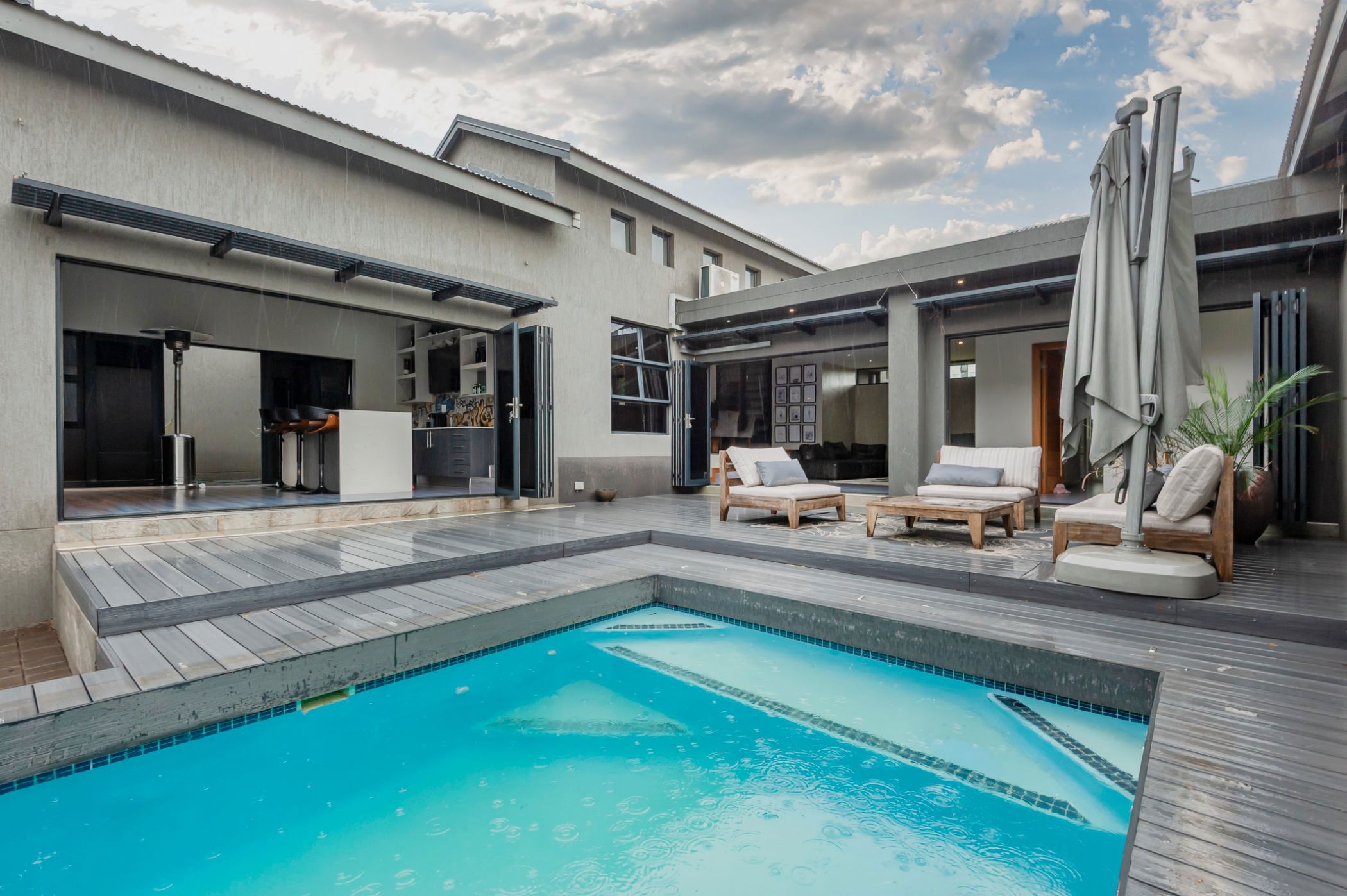 House for sale in Copperleaf - 1CU1733933