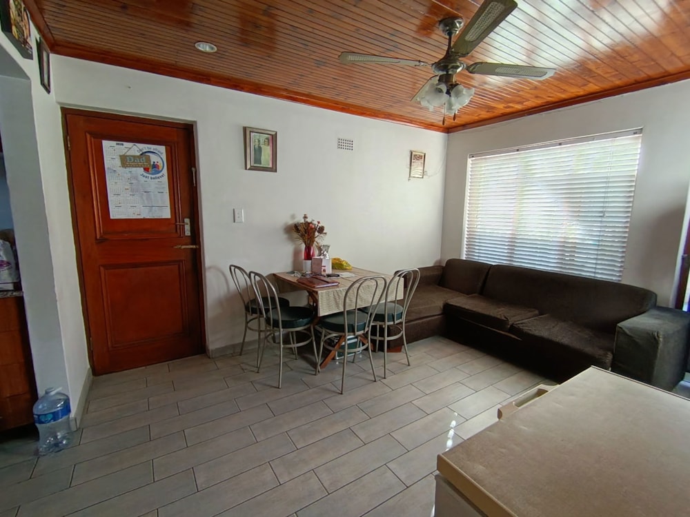 Apartment for sale in Grassy Park - 1OT1734583