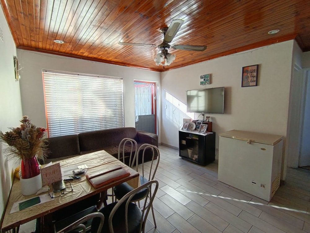 Apartment for sale in Grassy Park - 1OT1734583