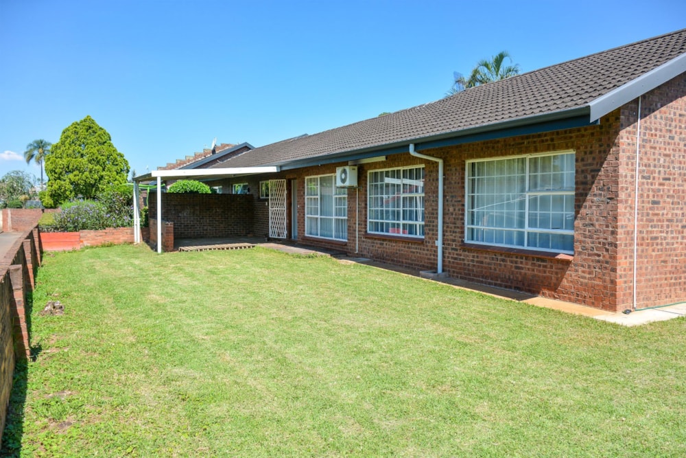 Townhouse for sale in Wembley - 1PM1734704