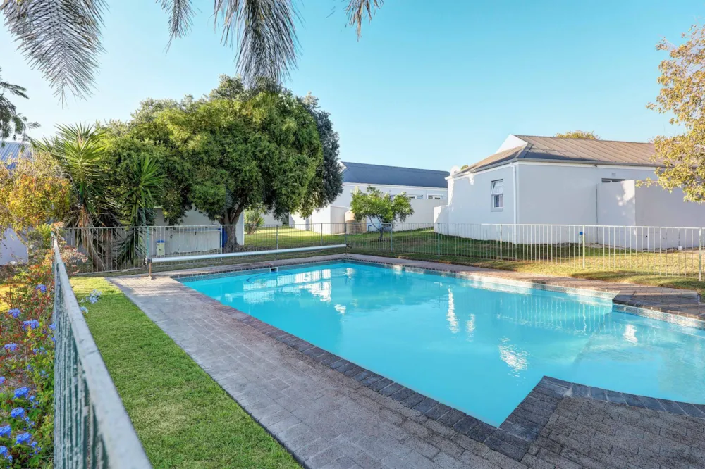 Townhouse let in Goedemoed - NSL1749053
