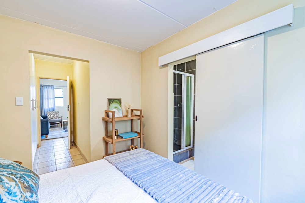 Apartment for sale in Die Hoewes - CN1665068 Apartment for sale in Die Hoewes - CN1665068