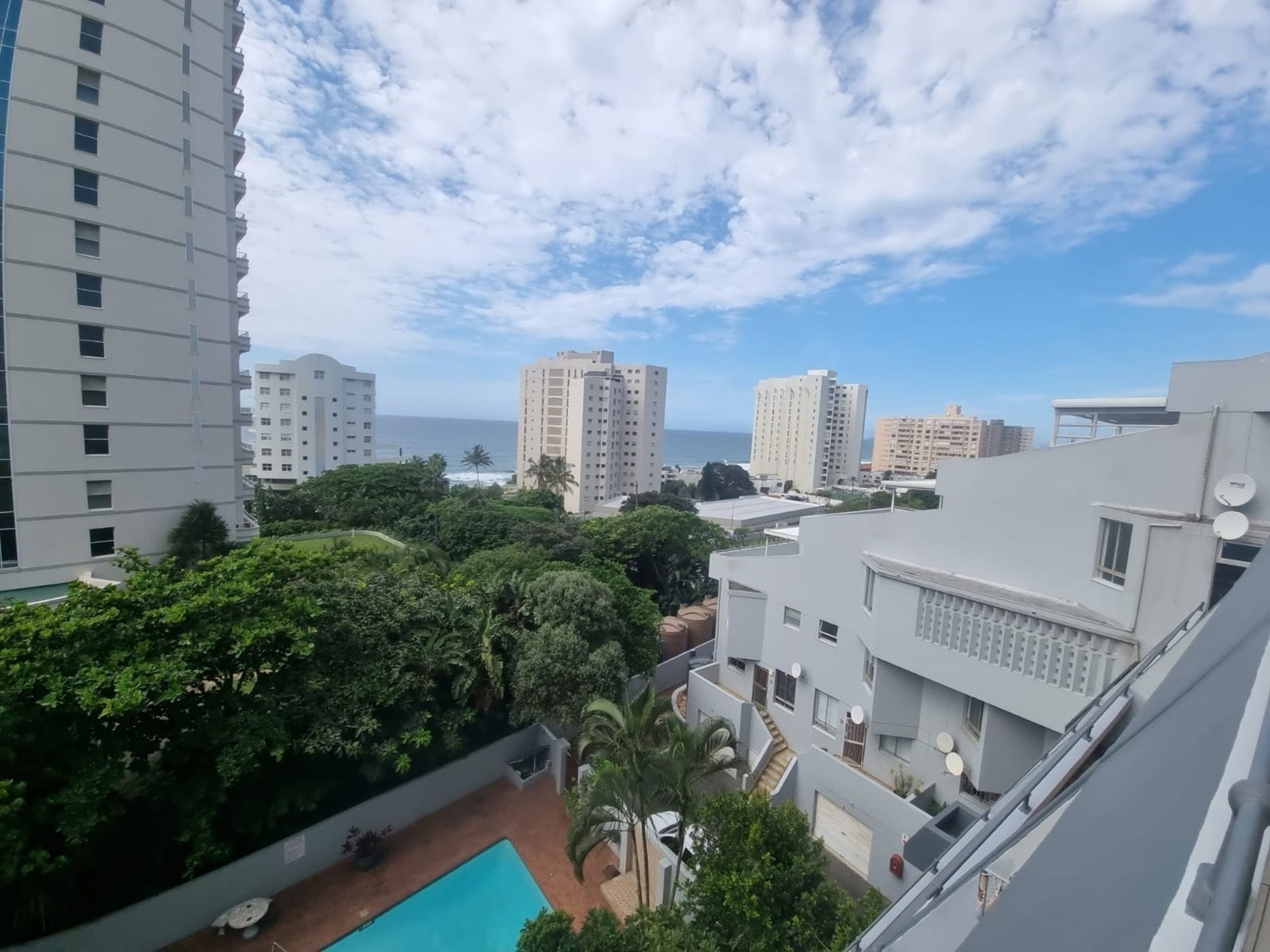 Apartment to rent in uMhlanga Rocks - 1ND1735076