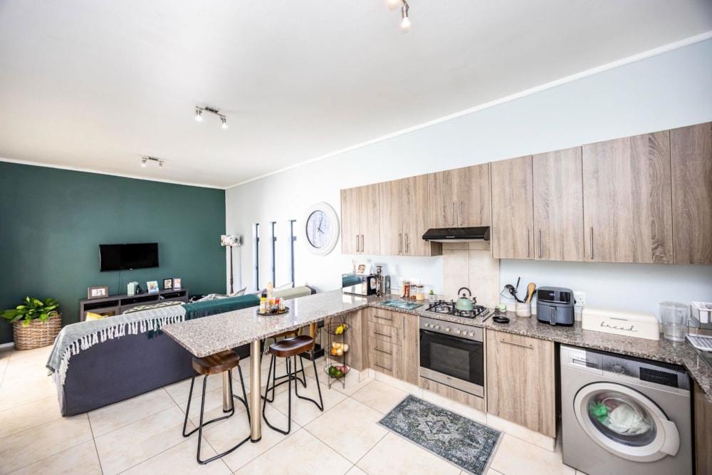 Townhouse for sale in Nahoon Valley Park - 1EZ1732342 Townhouse for sale in Nahoon Valley Park - 1EZ1732342