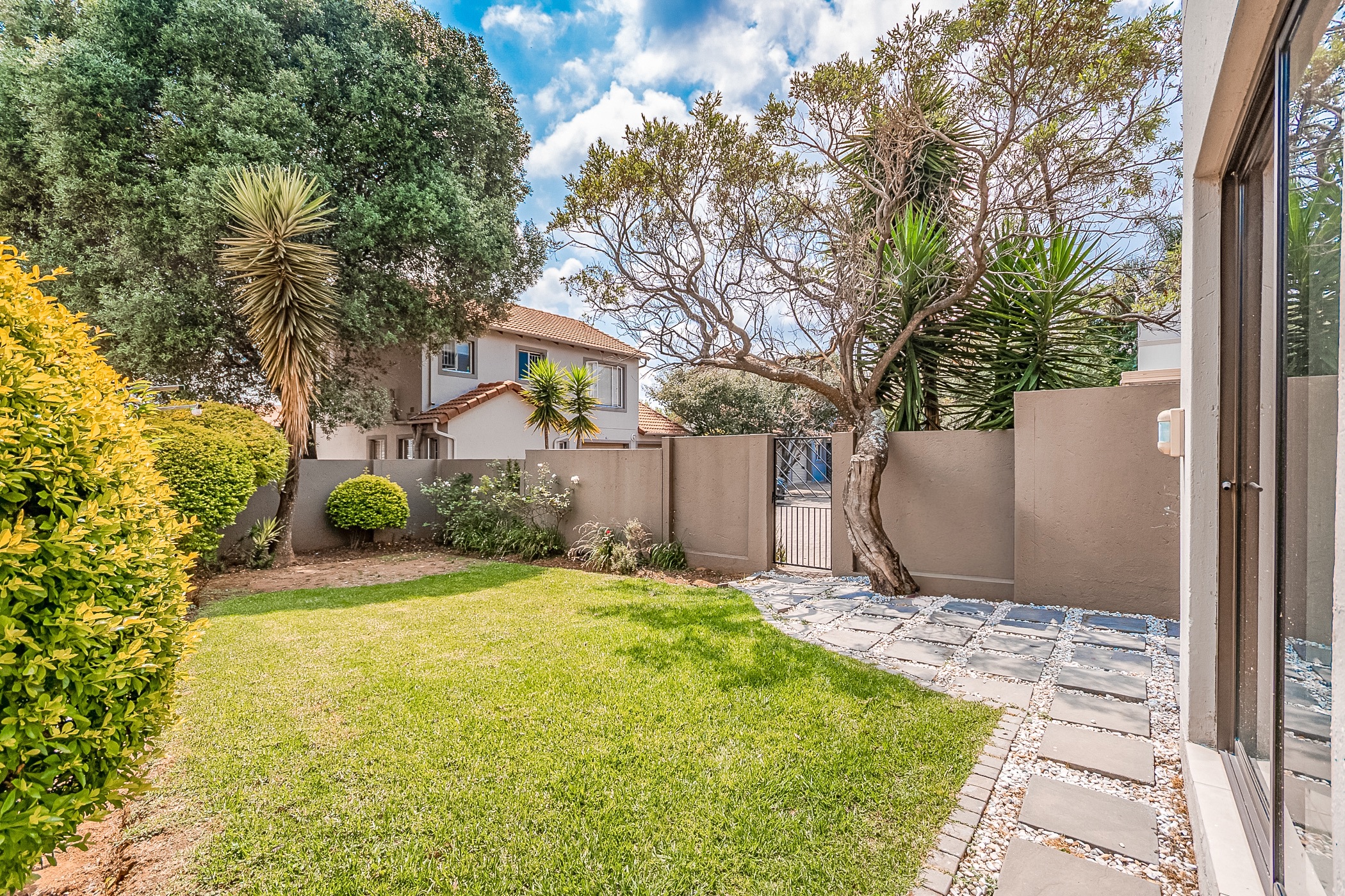 Cluster for sale in Northgate, Randburg - RAN1731642