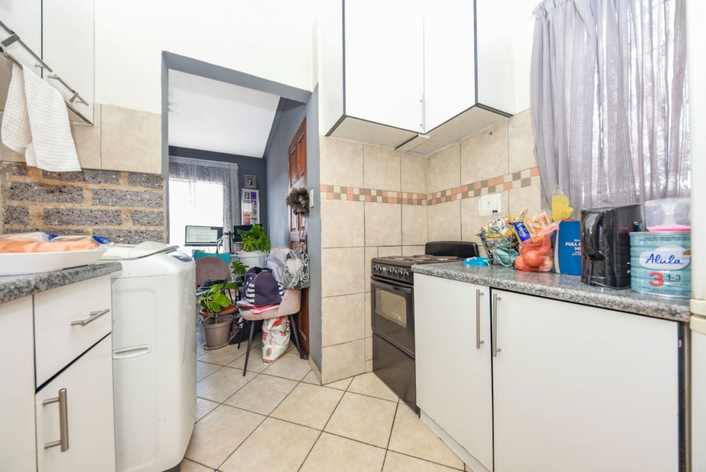 House for sale in Bloubosrand, Fourways Area - FW1735316 House for sale in Bloubosrand, Fourways Area - FW1735316