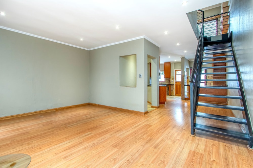 Townhouse for sale in Fourways Area - FW1733945 Townhouse for sale in Fourways Area - FW1733945