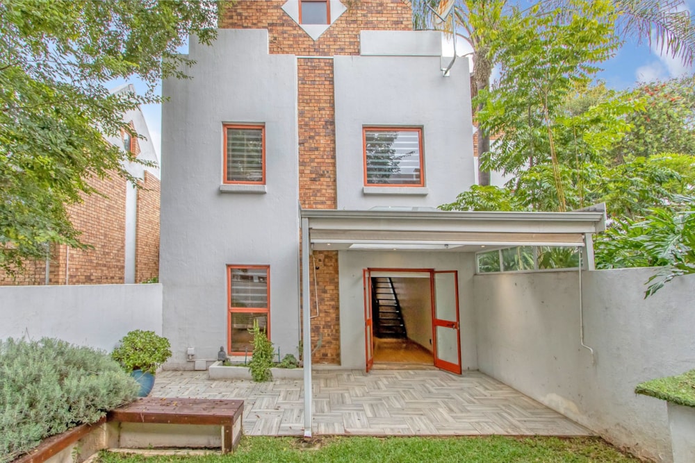 Townhouse for sale in Fourways Area - FW1733945