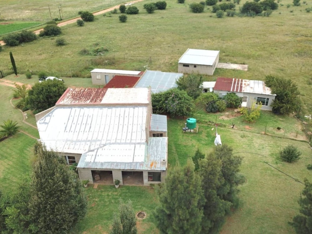 Smallholding for sale in Bloemdal - 1BX1735048