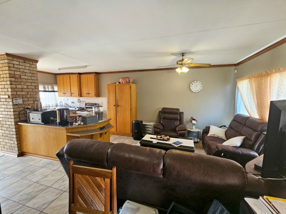 Townhouse for sale in Uitsig, Bloemfontein - 1BX1734603