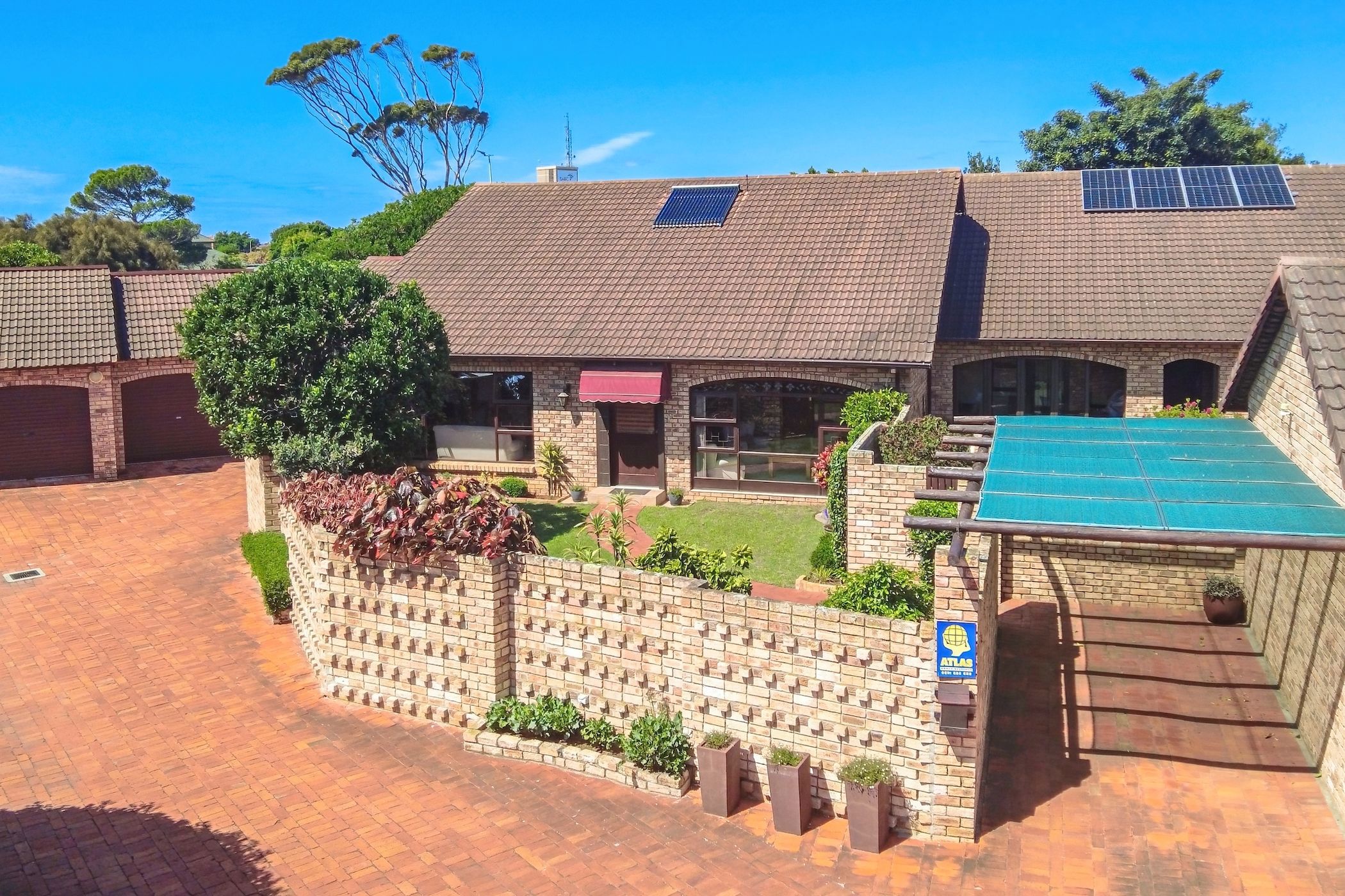 Townhouse for sale in Greenacres, Port Elizabeth, Gqeberha - 1PLZ1734897