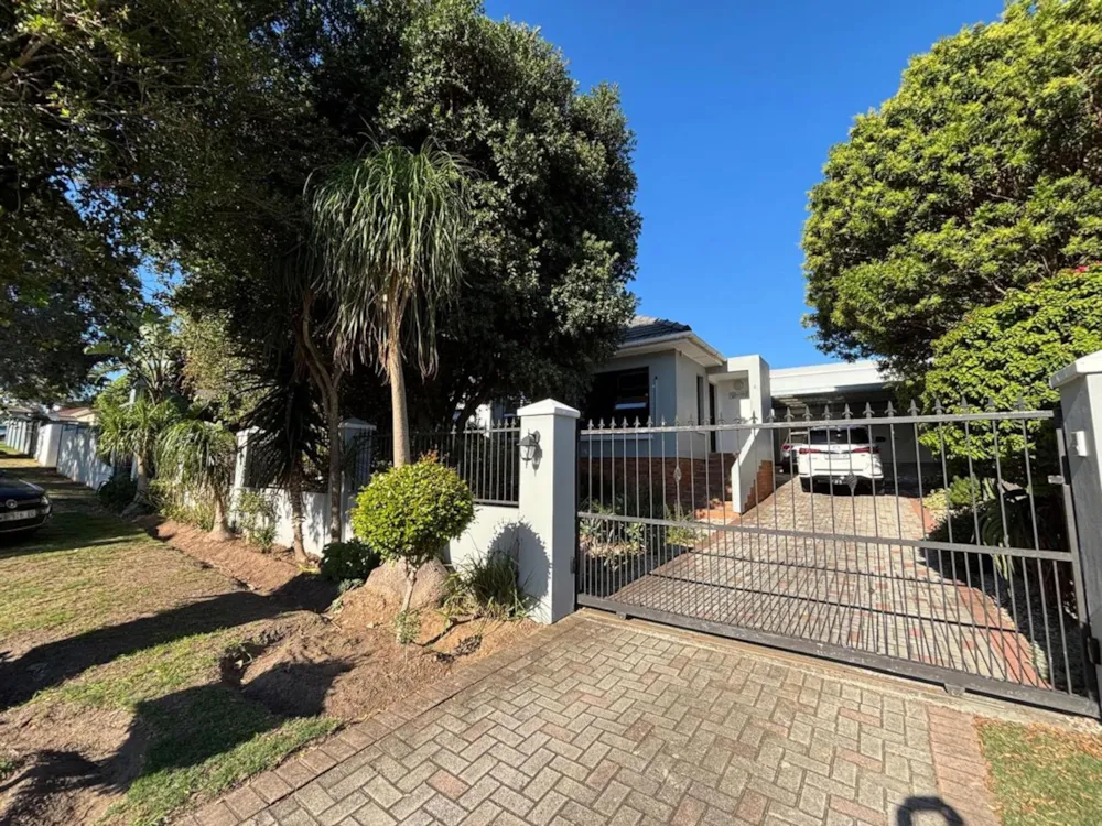 House let in Glenhurd - 1PLZ1733717 House let in Glenhurd - 1PLZ1733717