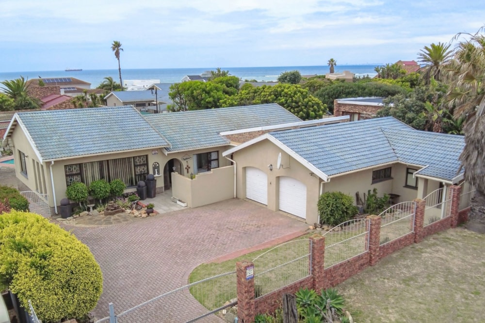 House for sale in Bluewater Bay, Port Elizabeth, Gqeberha - 1PLZ1734155