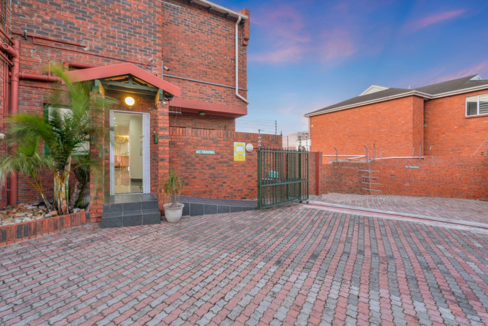 Townhouse for sale in South End - 1PLZ1724609 Townhouse for sale in South End - 1PLZ1724609