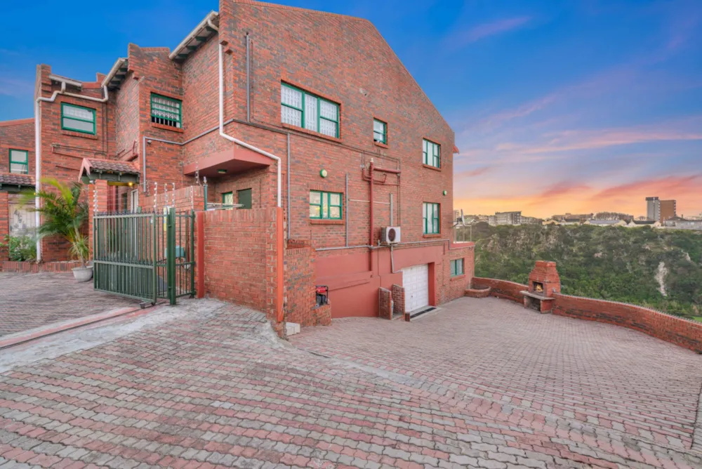 Townhouse for sale in South End - 1PLZ1724609