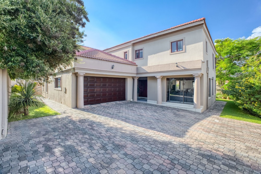 House for sale in Lonehill - FW1734618