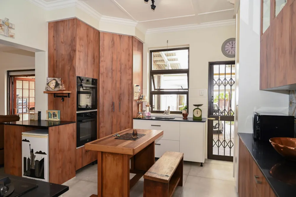 House sold in Strand Central - SW1734560