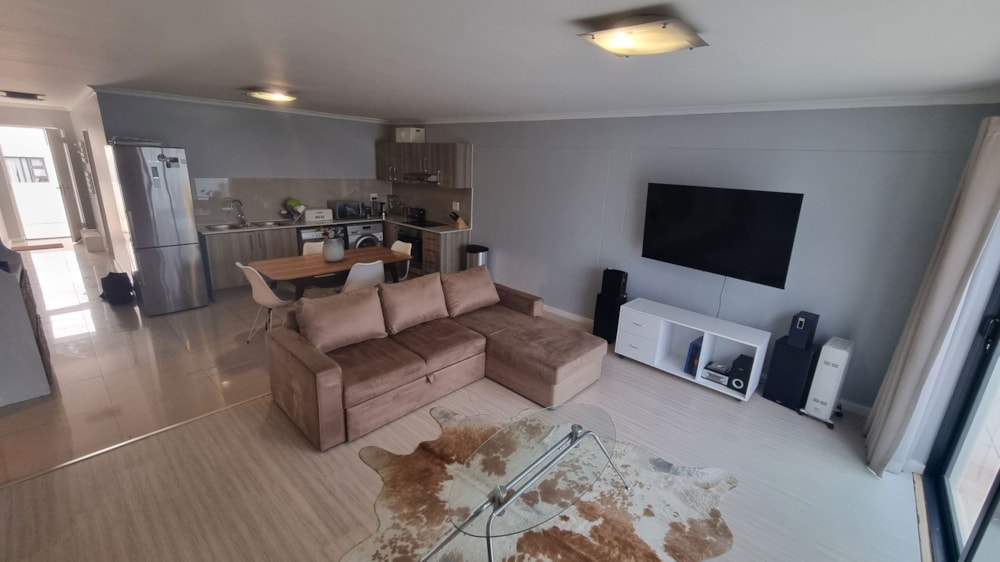 Penthouse apartment to rent in Big Bay - 1TV1734205