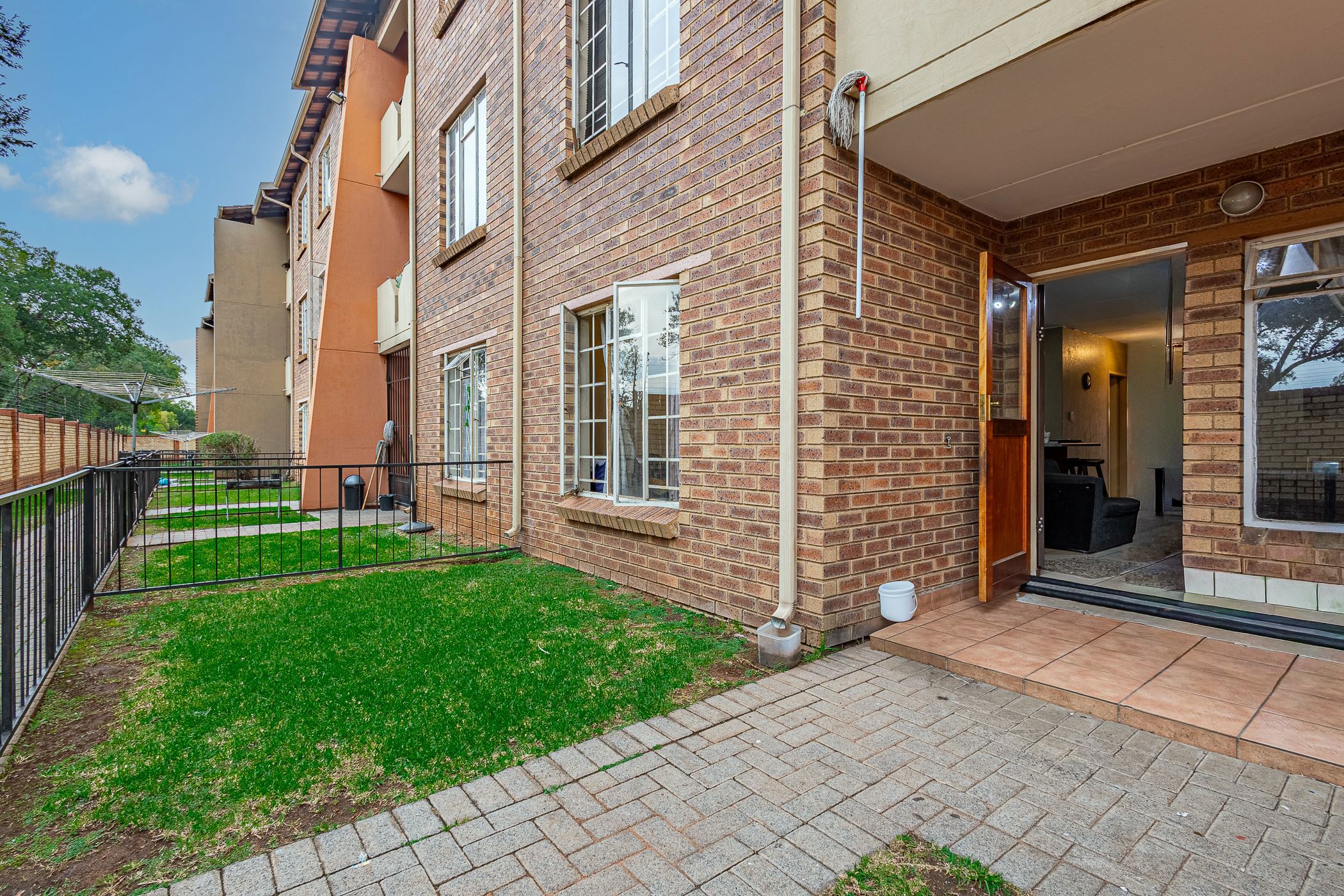 Townhouse for sale in Comet - BOK1733889