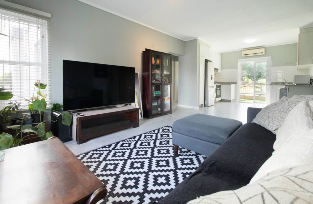 Apartment for sale in Onder Papegaaiberg - ST1736577