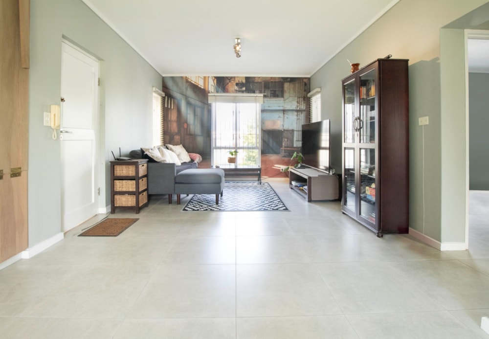 Apartment for sale in Onder Papegaaiberg - ST1736577