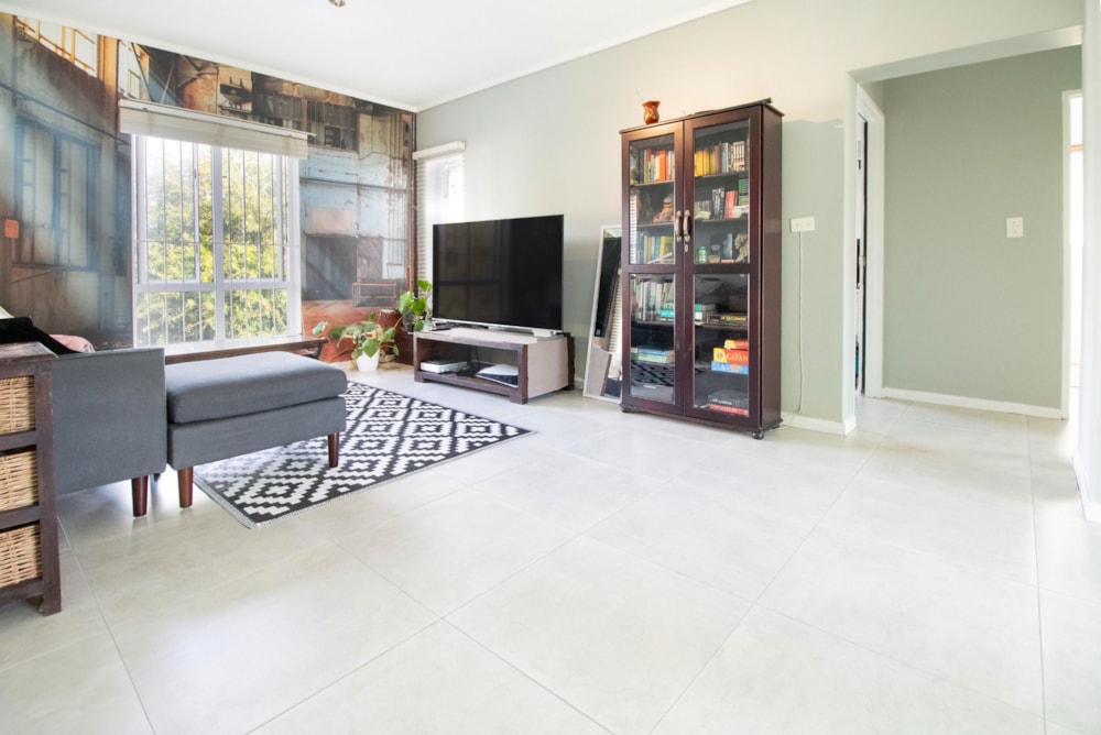 Apartment for sale in Onder Papegaaiberg - ST1736577