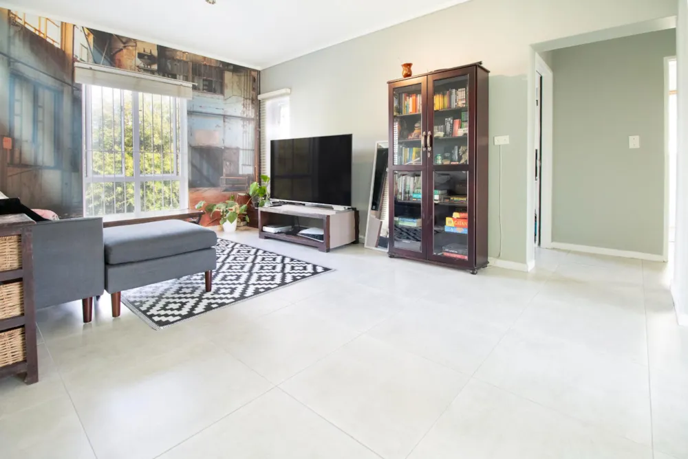 Apartment for sale in Onder Papegaaiberg - ST1736577 Apartment for sale in Onder Papegaaiberg - ST1736577