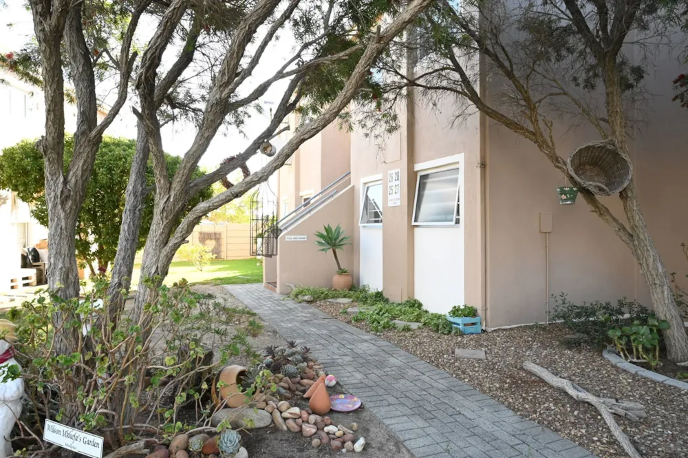Apartment sold in Strand - SW1725607