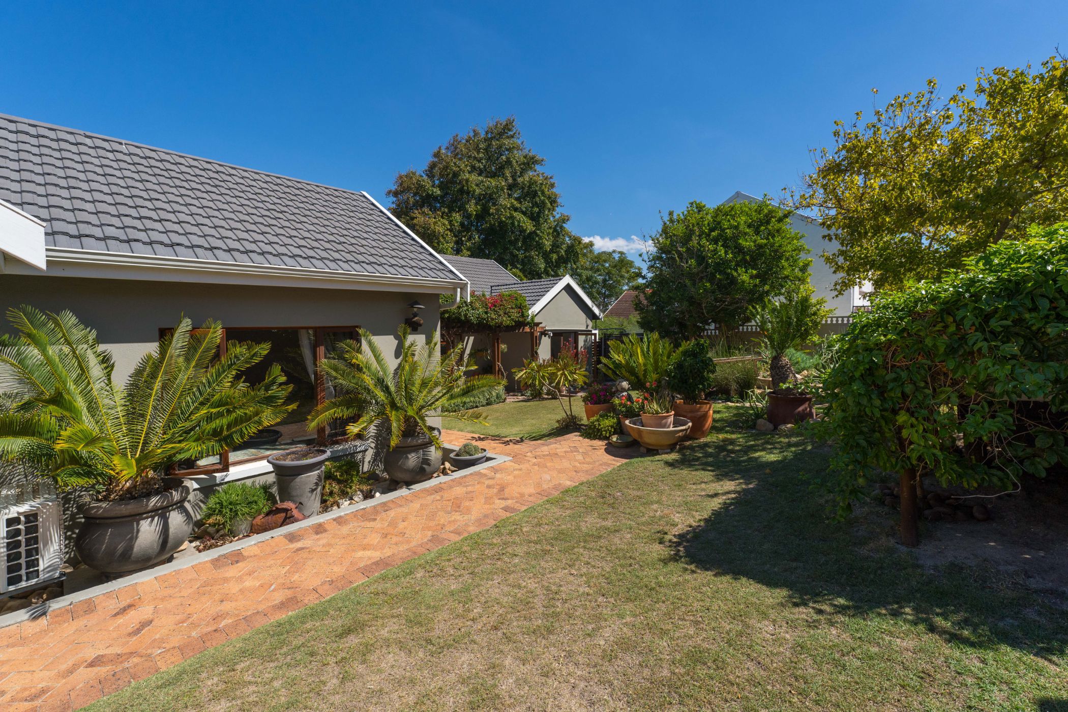 House for sale in Die Wingerd, Somerset West - SW1734022