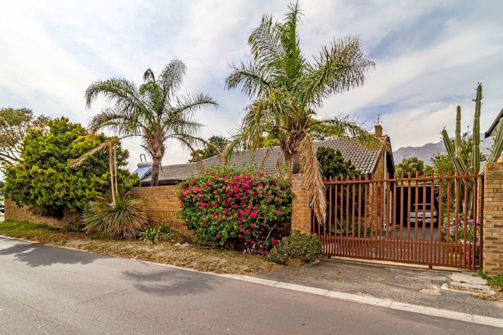 House for sale in Gordons Bay - SW1735267