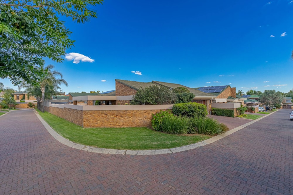 House for sale in Bartlett - BOK1733431 House for sale in Bartlett - BOK1733431