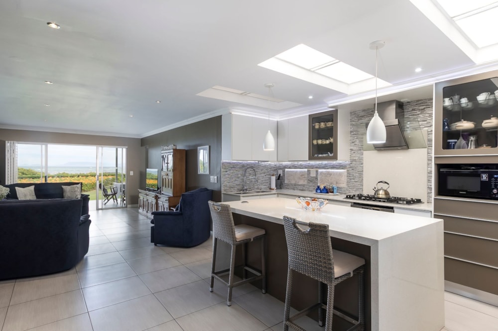 Beach bungalow for sale in Greenways - SW1733671 Beach bungalow for sale in Greenways - SW1733671