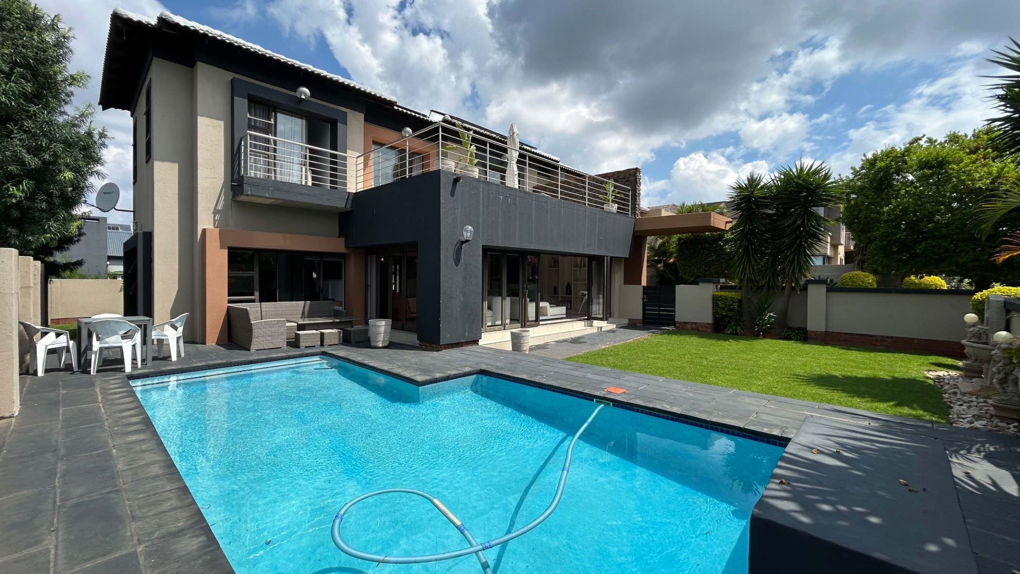 House for sale in Midstream Estate - CN1734358