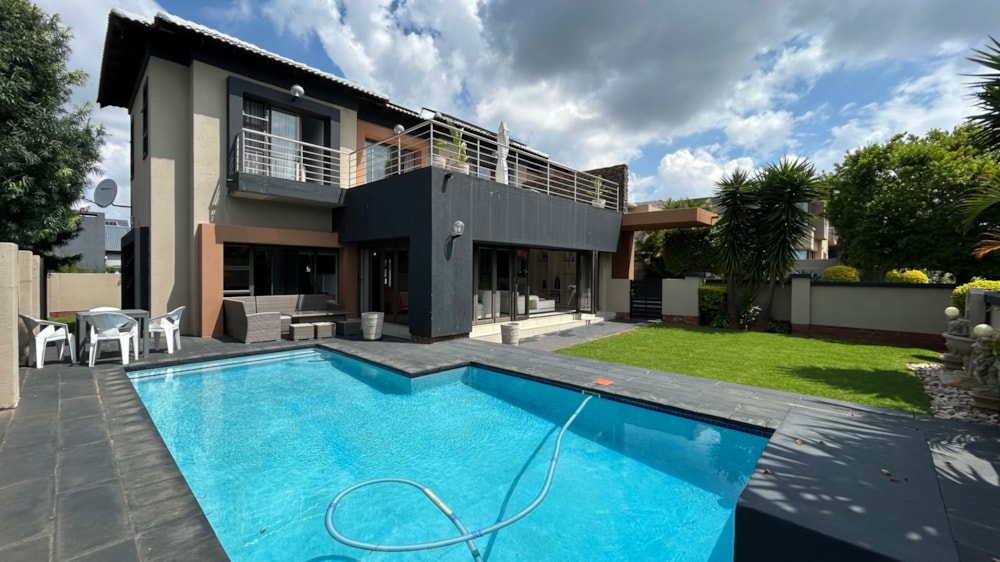 House for sale in Midstream Estate - CN1734358