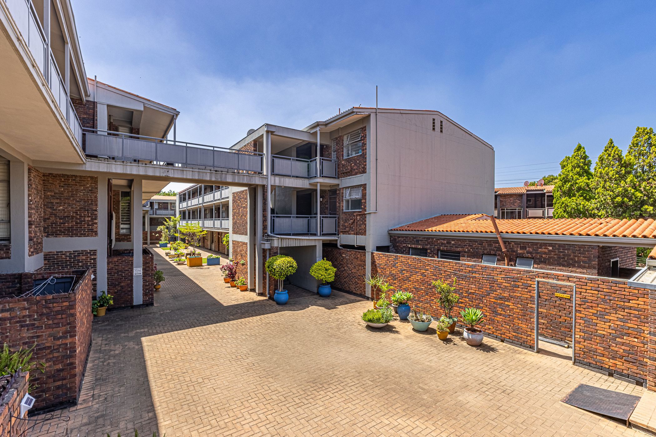 Apartment for sale in Bordeaux  - HP1733514