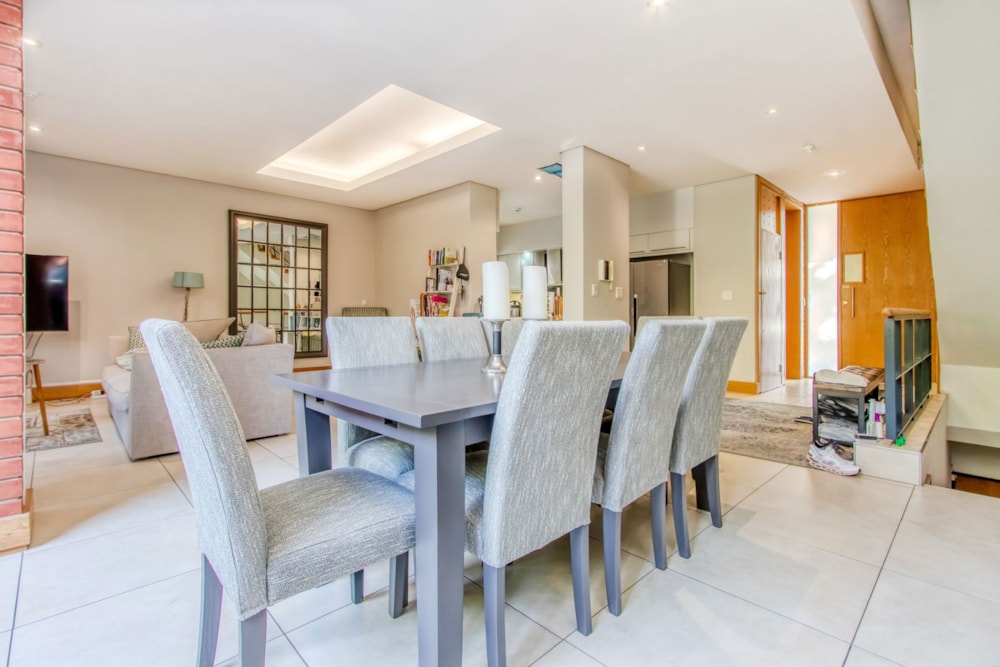 Apartment for sale in Melrose Arch - HP1734833