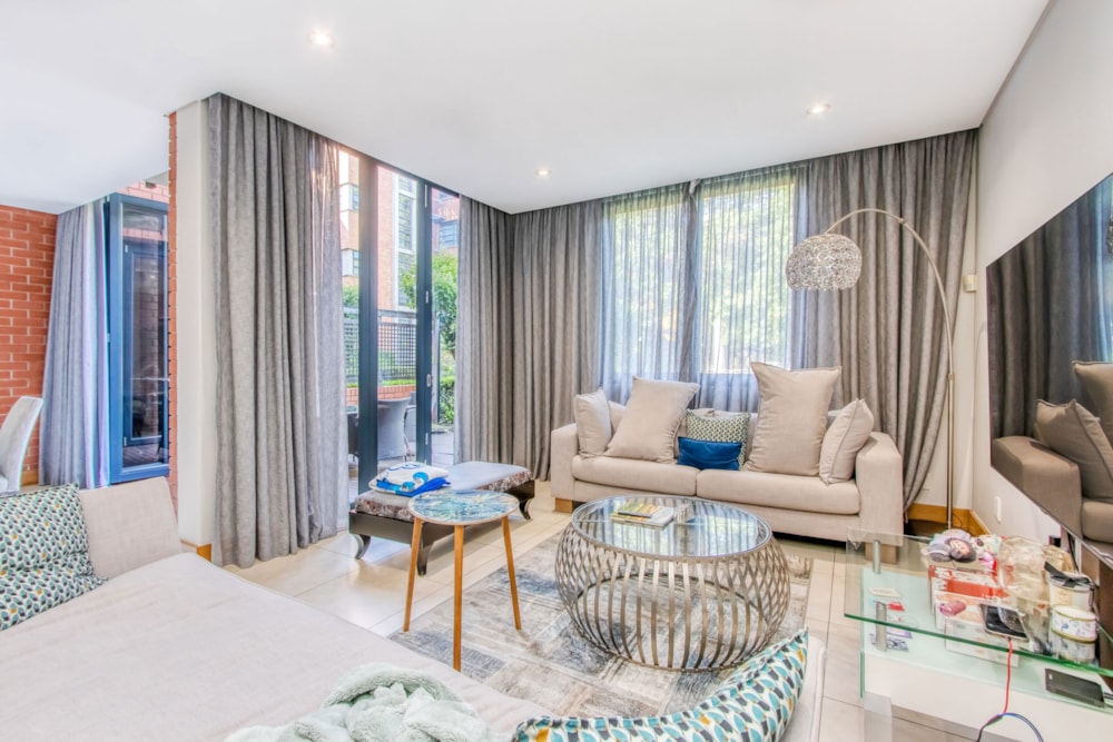 Apartment for sale in Melrose Arch - HP1734833