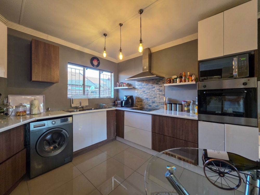 Townhouse for sale in Dalpark Ext 1 - 1BJ1734547 Townhouse for sale in Dalpark Ext 1 - 1BJ1734547