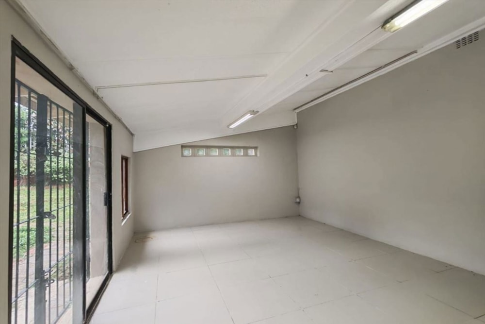 House for sale in Amanzimtoti - 1WB1734273 House for sale in Amanzimtoti - 1WB1734273