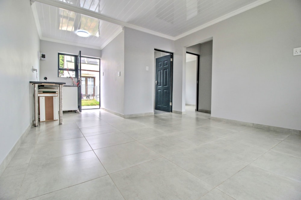 Apartment to rent in Bothasig - 1PLA1732348