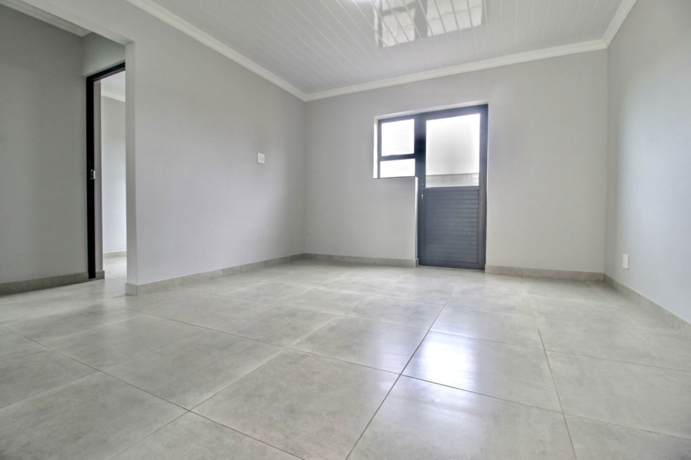 Apartment to rent in Bothasig - 1PLA1732348