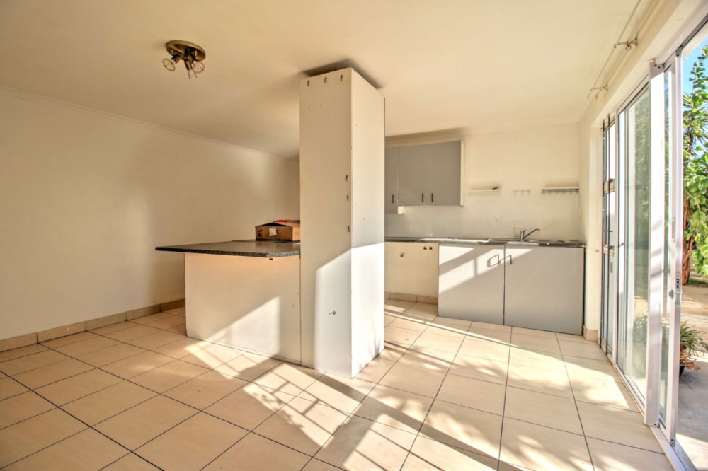 Apartment to rent in Bothasig - 1PLA1734782