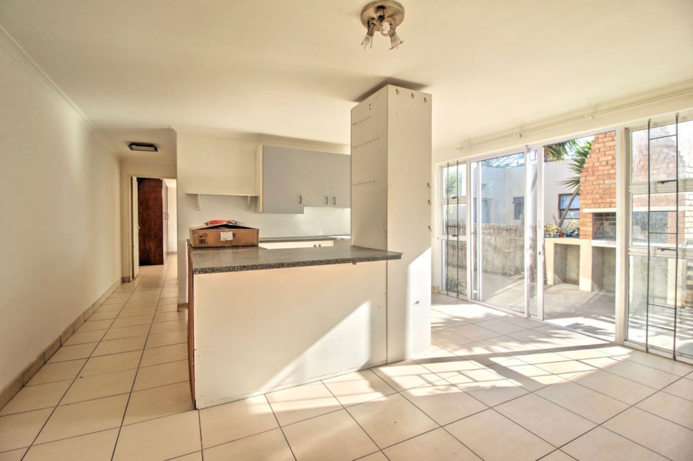 Apartment to rent in Bothasig - 1PLA1734782